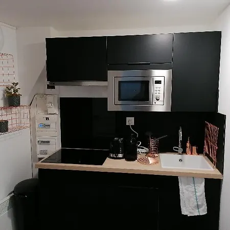 Le Cosy Λιλ